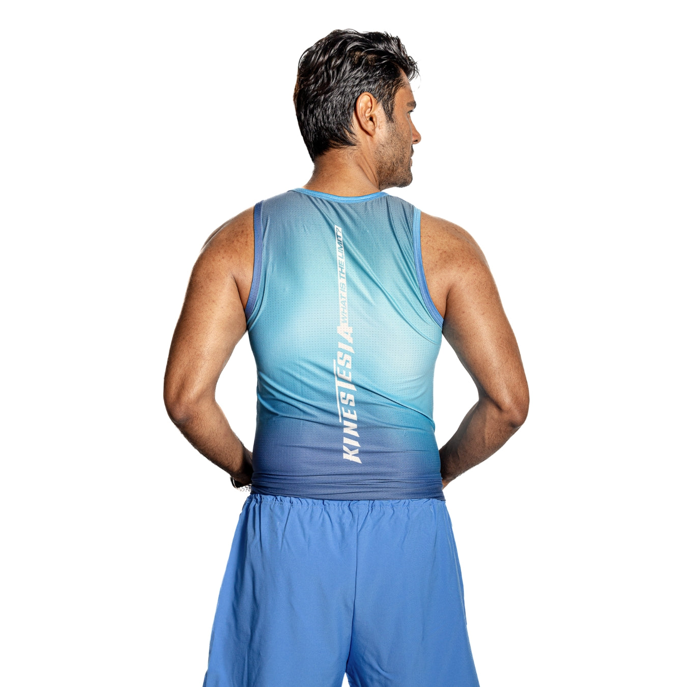 Compra playera deportiva PLAYERA TANK SIN MANGAS AZUL CIELO DEGRA | Kinestesia — Moda deportiva.