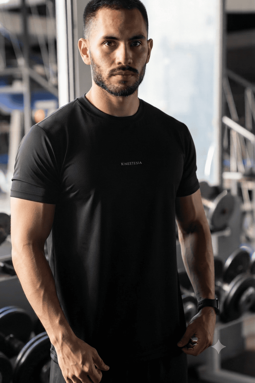 PLAYERA MANGA CORTA NEGRA PARA HOMBRE KINESTESIA