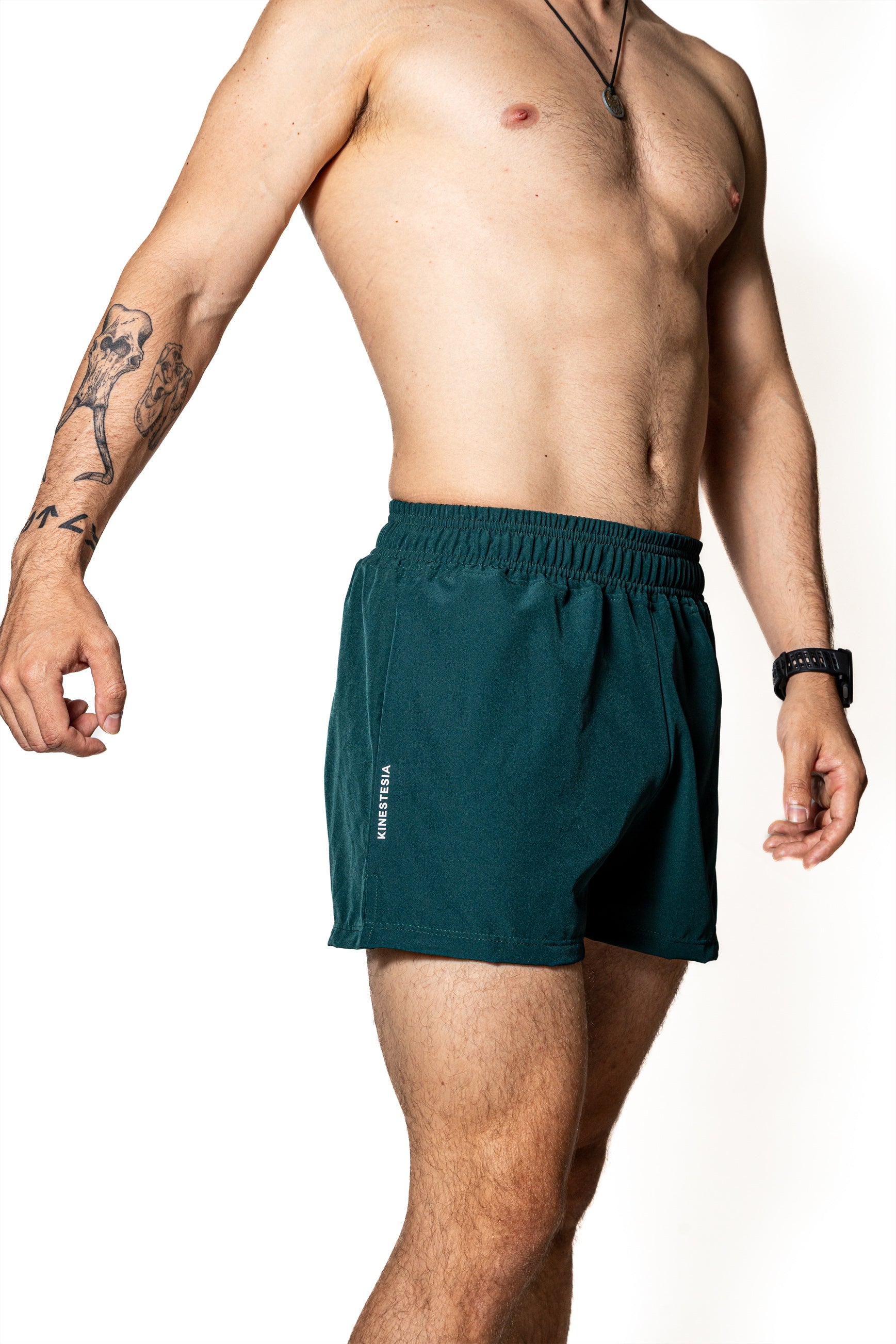 Short deportivo premium — SHORT VERDE OSCURO DE COMPETENCIA PARA HOMBRE — Kinestesia México.