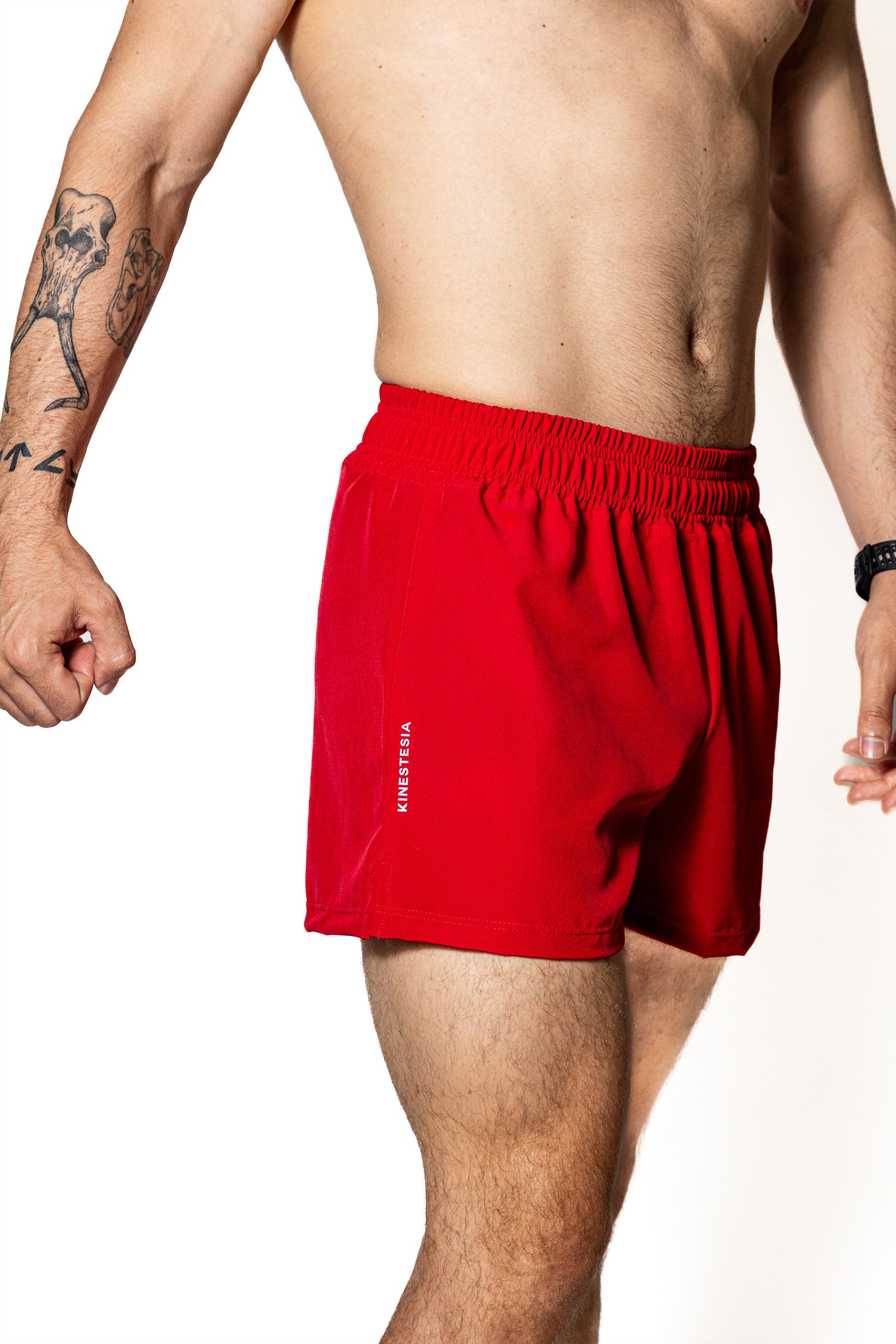 Compra short deportivo SHORT ROJO DE COMPETENCIA PARA HOMBRE | Kinestesia — Moda deportiva.