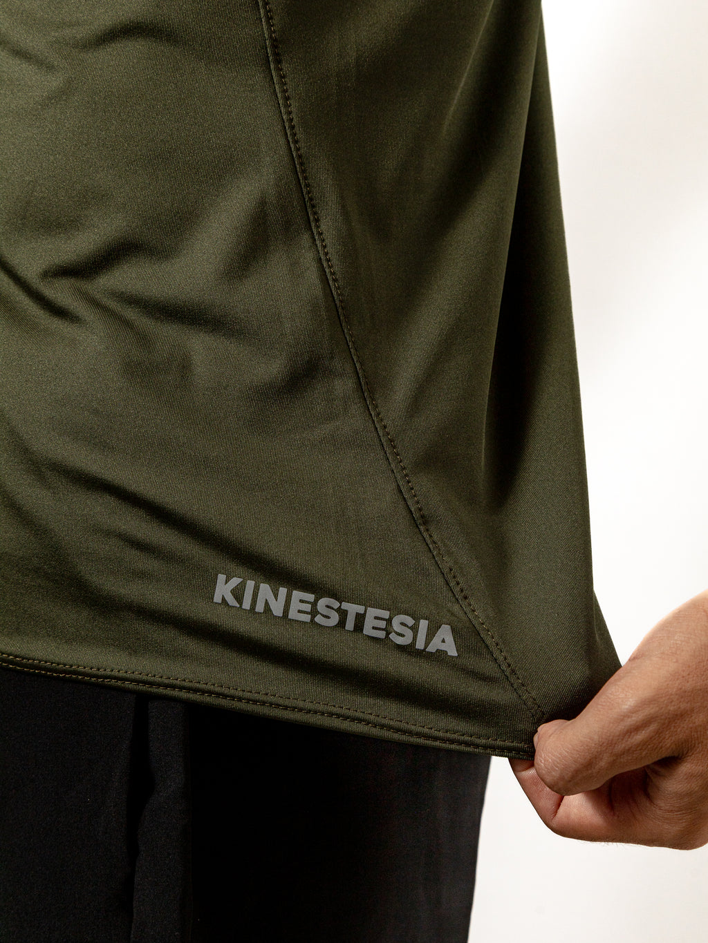 Compra playera tank top PLAYERA SIN MANGAS VERDE MILITAR PARA HO | Kinestesia — Moda deportiva.