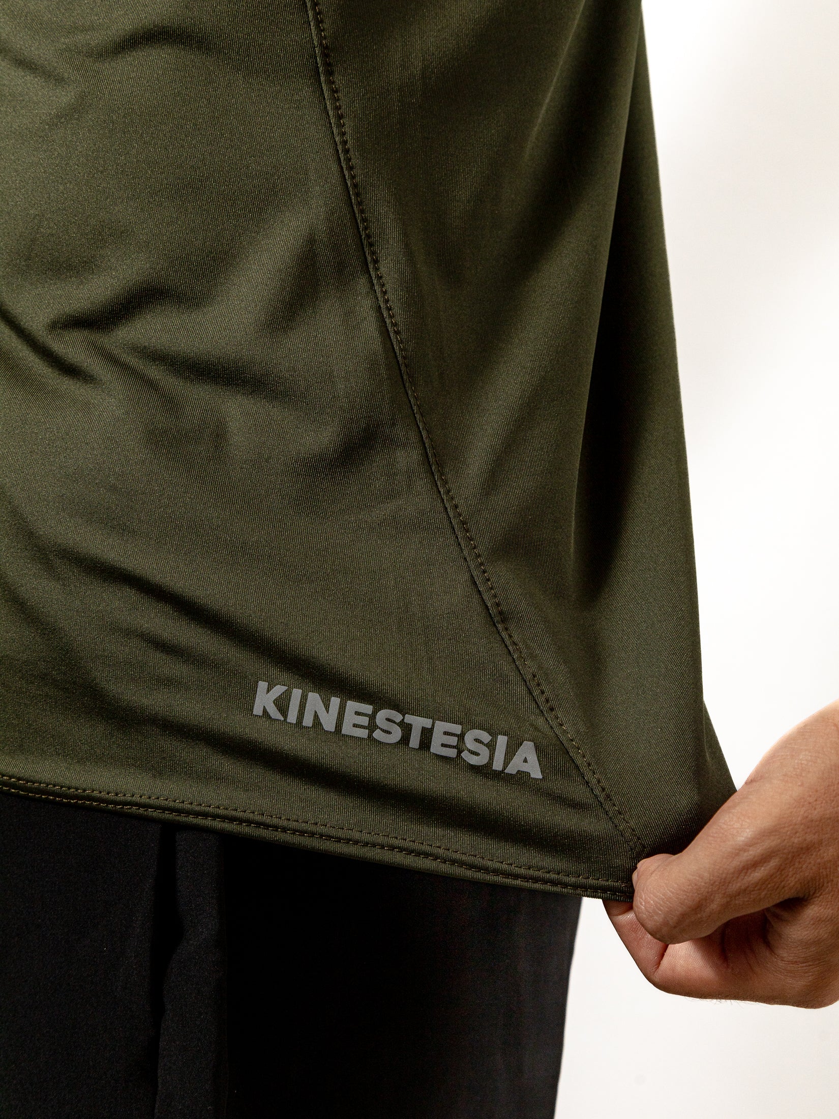 Compra playera tank top PLAYERA SIN MANGAS VERDE MILITAR PARA HO | Kinestesia — Moda deportiva.