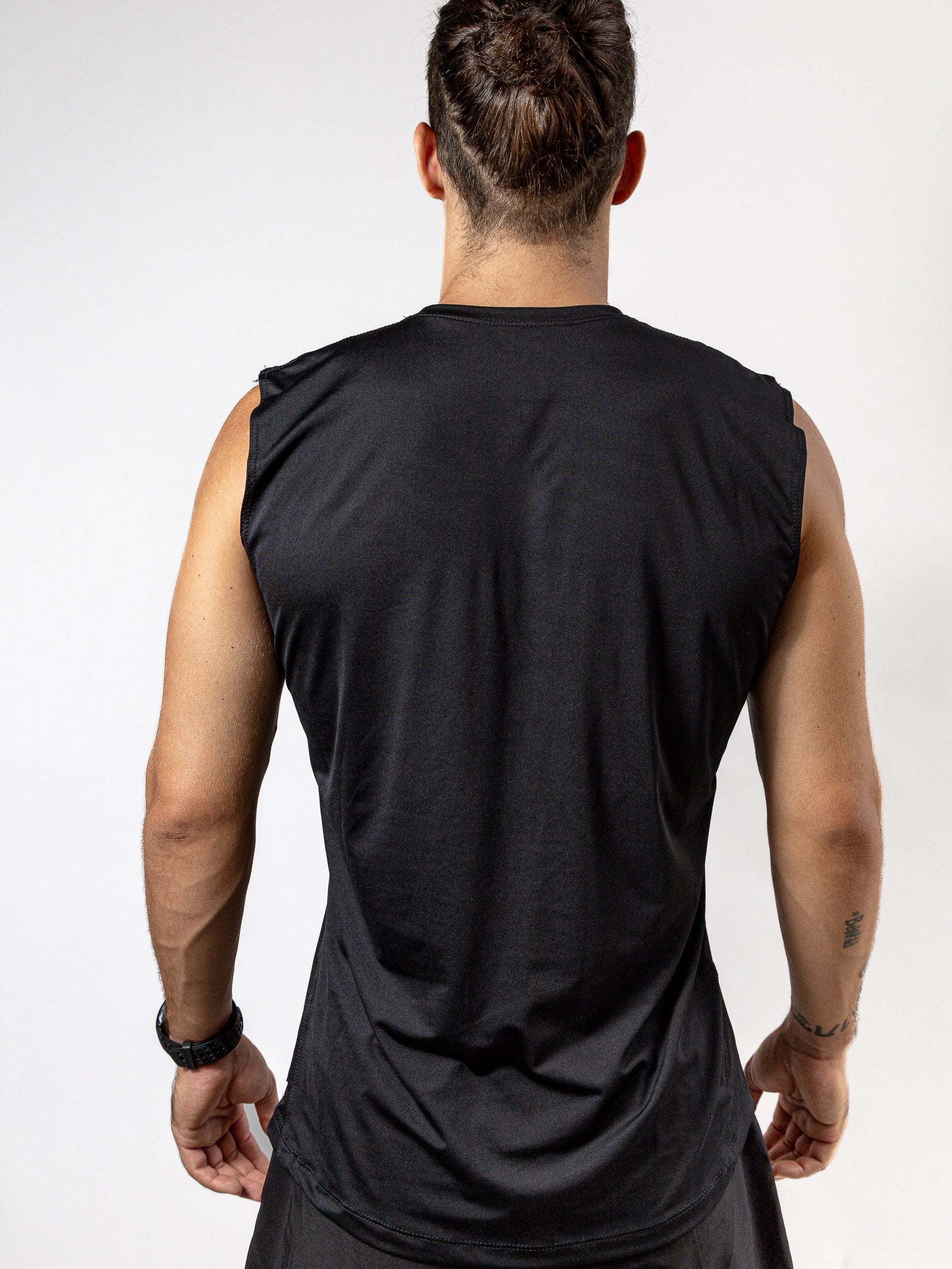 Playera tank top de mujer — PLAYERA TANK NEGRA PARA HOMBRE KINESTESIA BASIC — Kinestesia. Activewear premium.