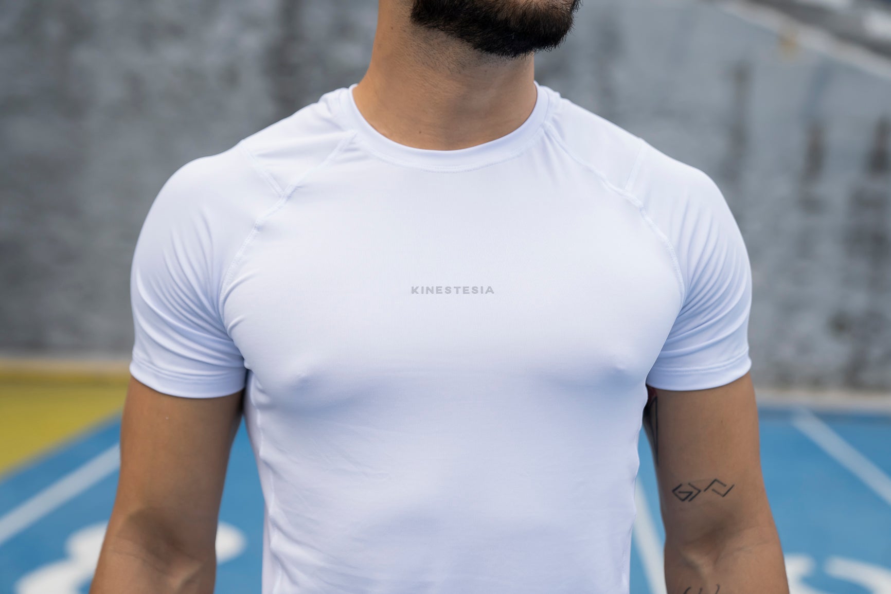 PLAYERA MANGA CORTA BLANCA PARA HOMBRE KINESTESIA