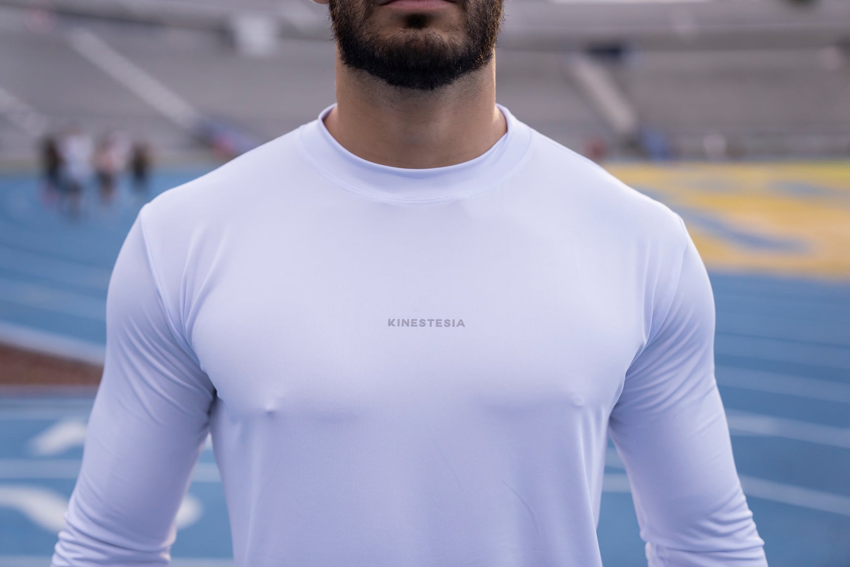 PLAYERA MANGA LARGA BLANCA PARA HOMBRE KINESTESIA