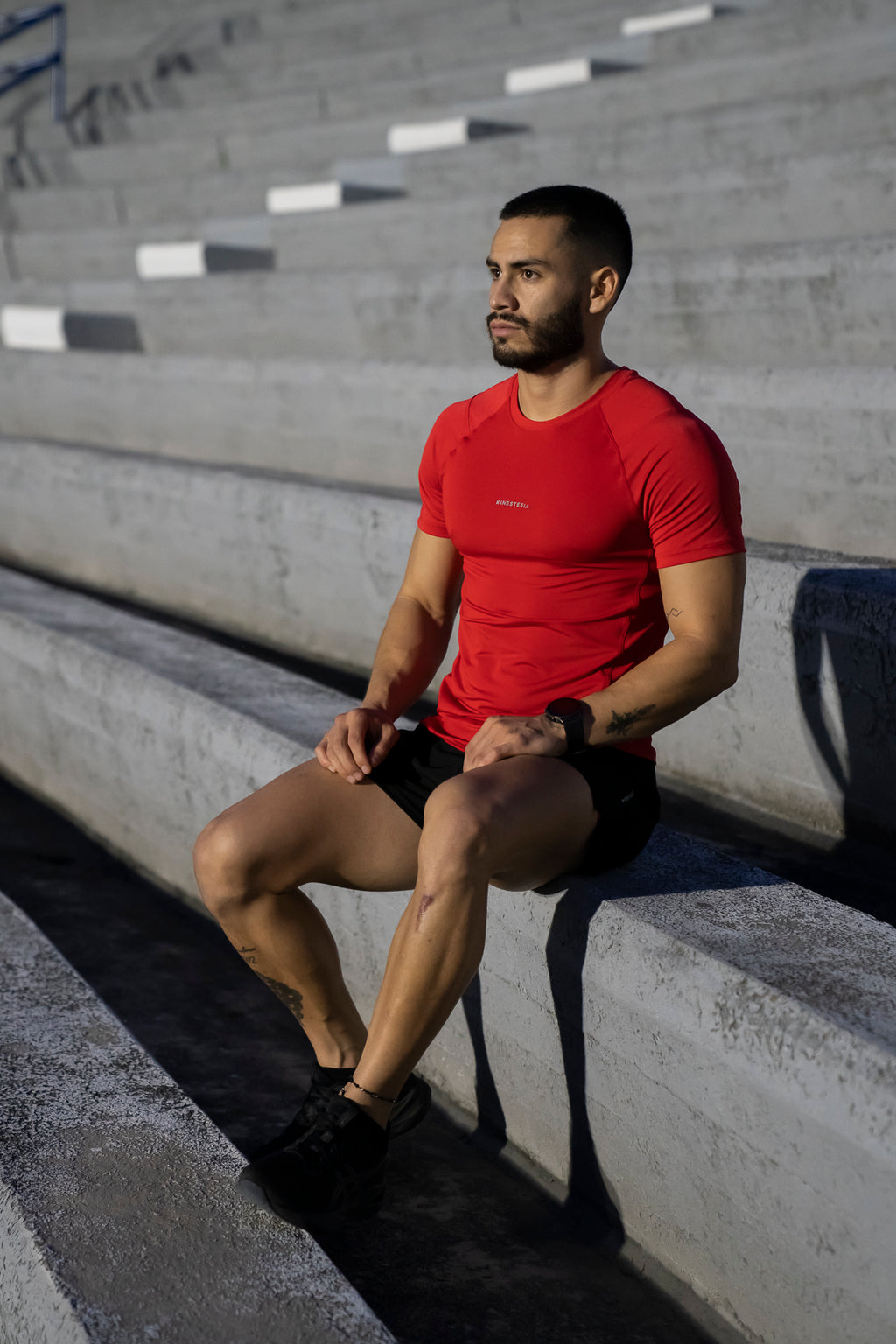 PLAYERA MANGA CORTA ROJA PARA HOMBRE KINESTESIA BASIC