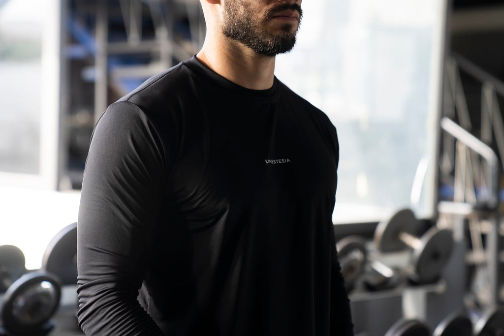 PLAYERA MANGA LARGA NEGRA PARA HOMBRE KINESTESIA