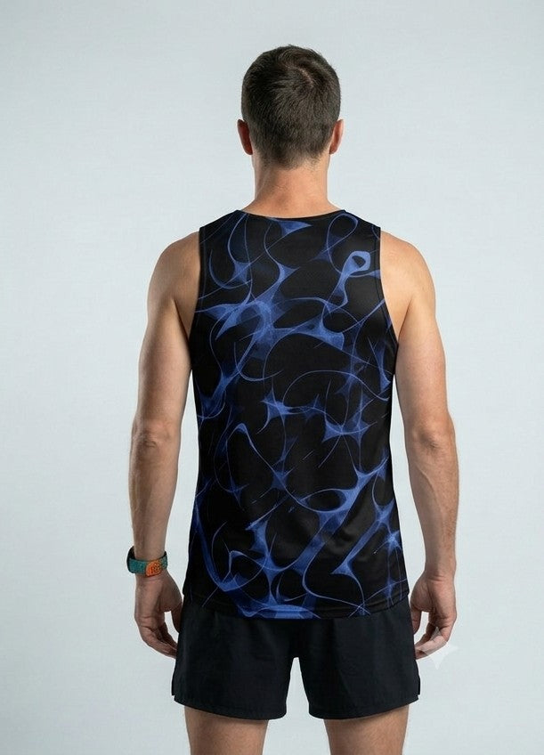 PLAYERA TANK HOMBRE SIN MANGAS NEGRA DESTELLOZ AZULES