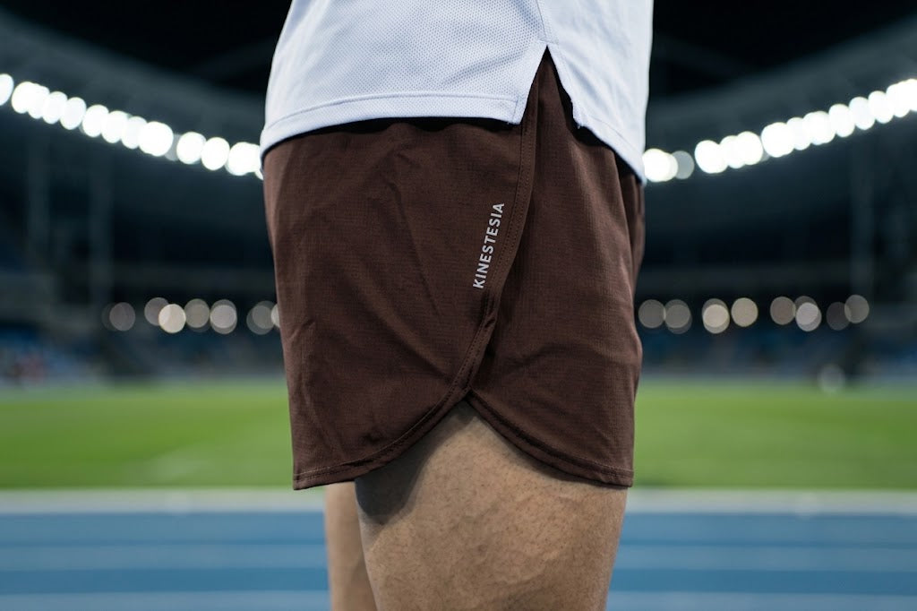 RUNNING SHORT DE COMPETENCIA MARRÓN HOMBRE