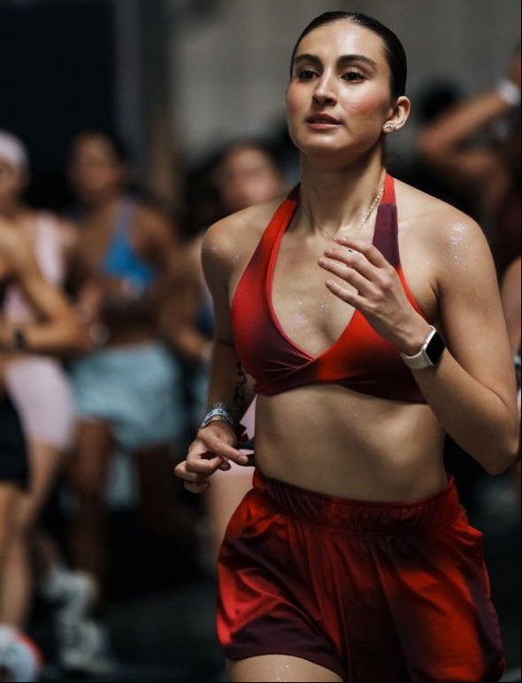 Set deportivo KINESTESIA — SET CRUZADO ROJO TOP Y SHORT DEPORTIVO MUJER | Ropa Deportiva México