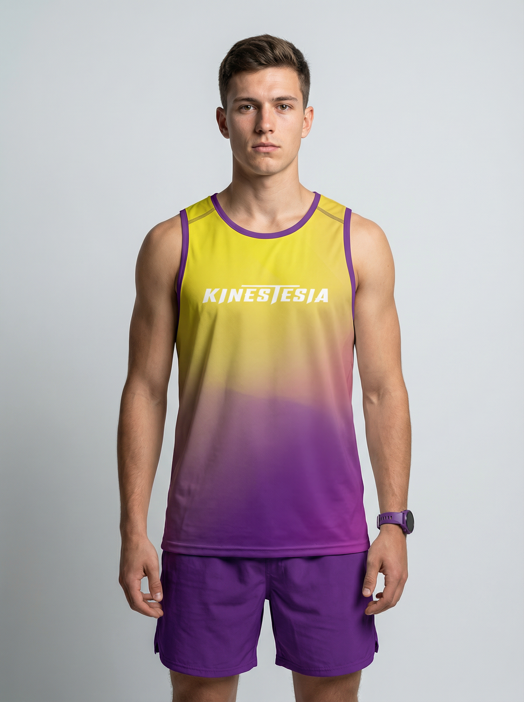 Playera deportiva KINESTESIA — PLAYERA TANK HOMBRE SIN MANGAS AMARILLO MORADO MIX | Ropa Deportiva México